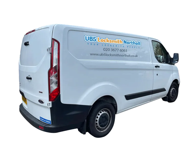UB5 Locksmith Northolt van